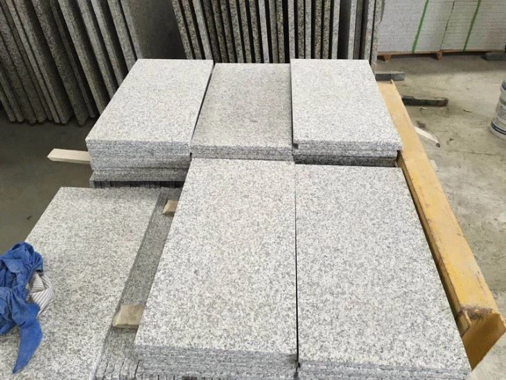 G623 Grey Granite Tiles
