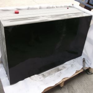 โมโกเลียนหินแกรนิตสีดํา