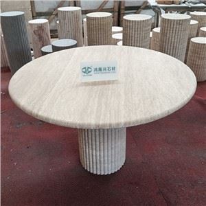 โต๊ะทราเวอร์ทีนสีเบจ